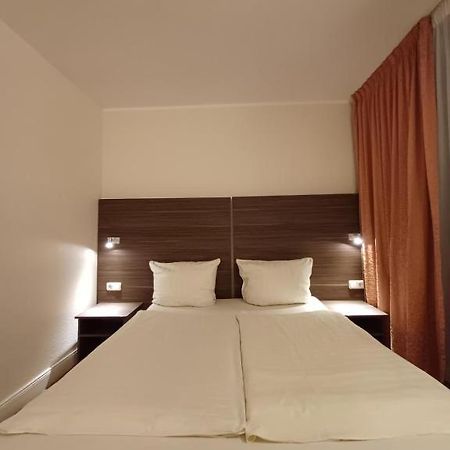 Hotel Ariana Koeln Ngoại thất bức ảnh